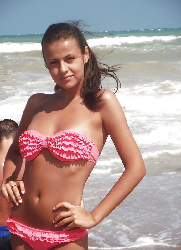 Romanian Teen Slut Amalia H 3 pict gal