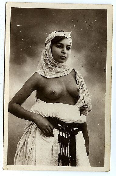 Algerian women nude.