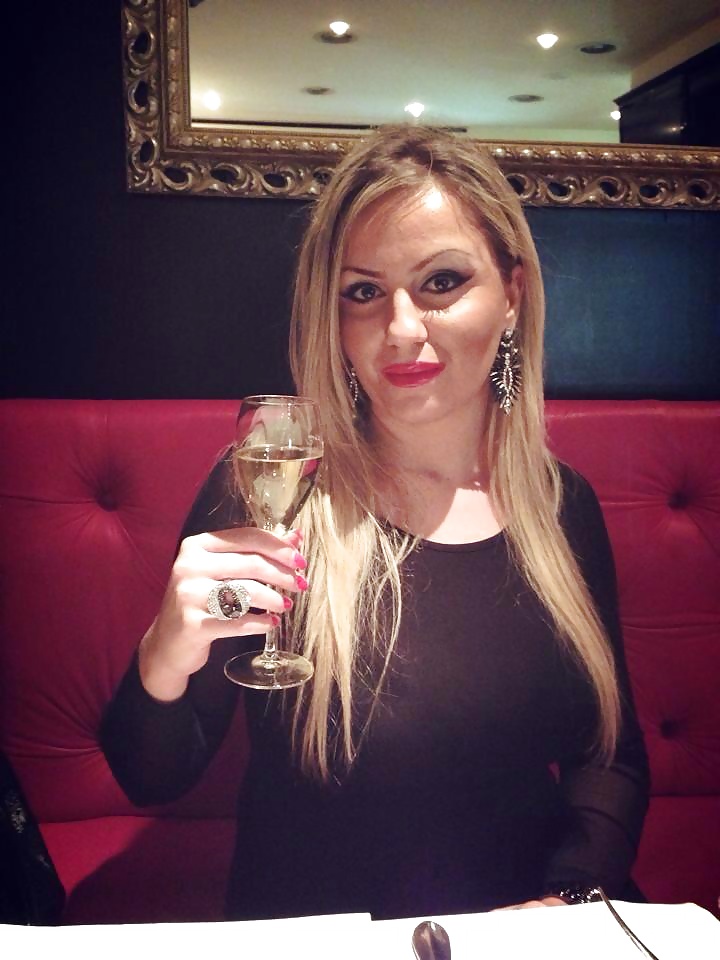 MILF Katerina from Macedonia pict gal