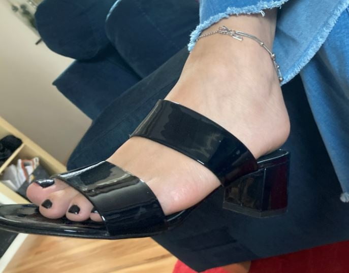 Black Patent Mules and Sexy Feet - 12 Photos 