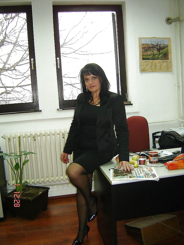 Serbian MILFs pict gal