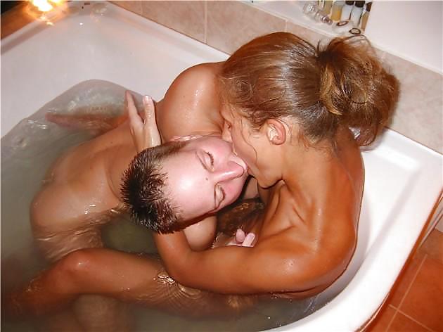 Kissing girls. pict gal