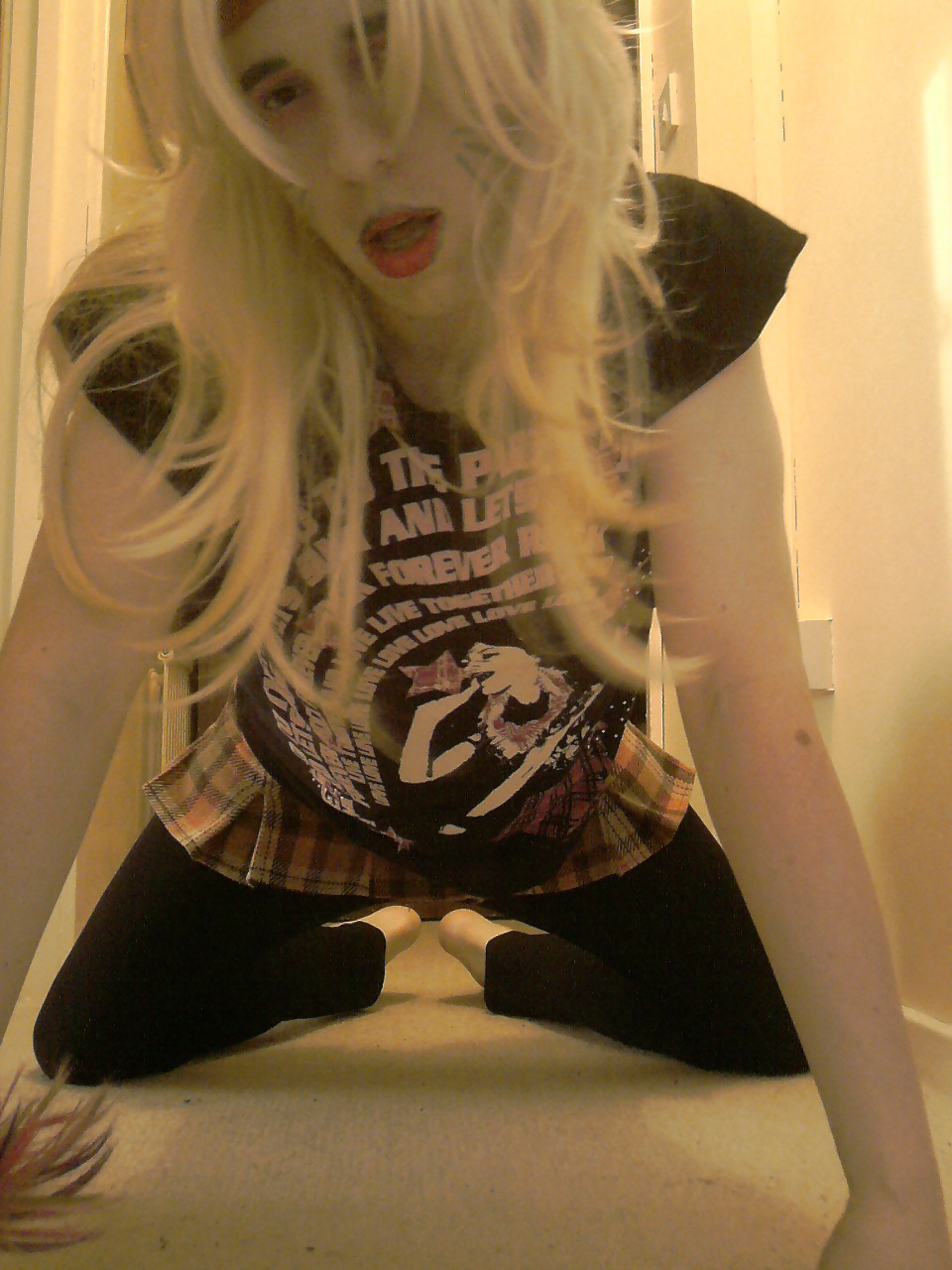 Random Posing pict gal