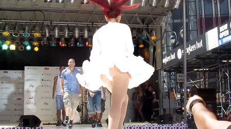 Celebrity Upskirt Ariana Grande - Ariana Grande Upskirt Ass During a Soundcheck NY - 7 Pics | xHamster