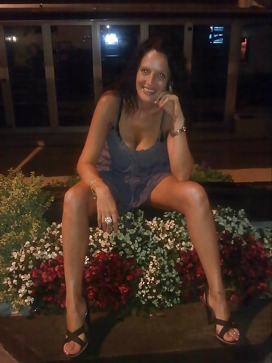 MILFS pict gal