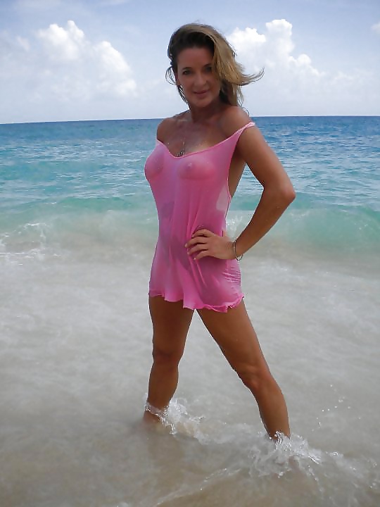 Nothing compares to an old cougar (50) pict gal