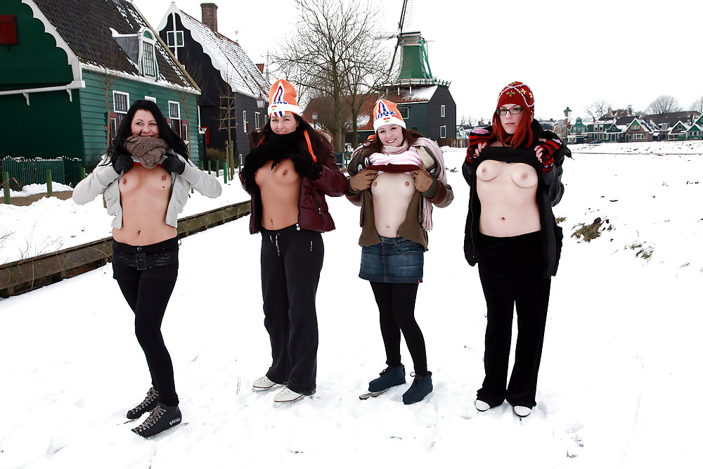 Julia,Elisa,Britt & Gylve on the Dutch Ice. pict gal