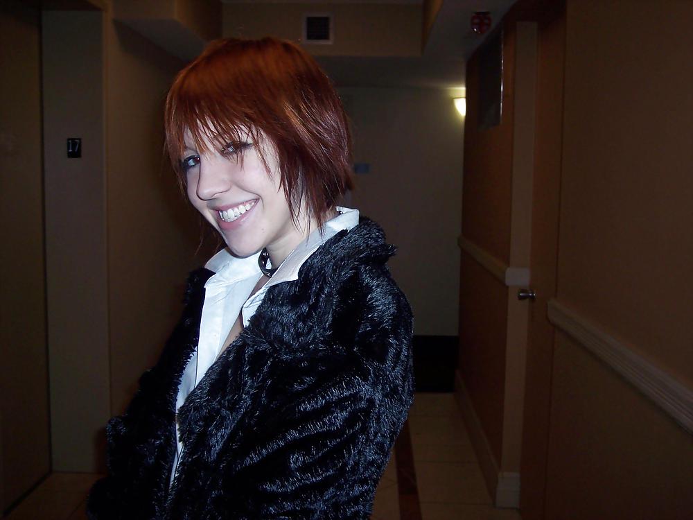 YOUNG REDHEAD GIRLFRIEND pict gal