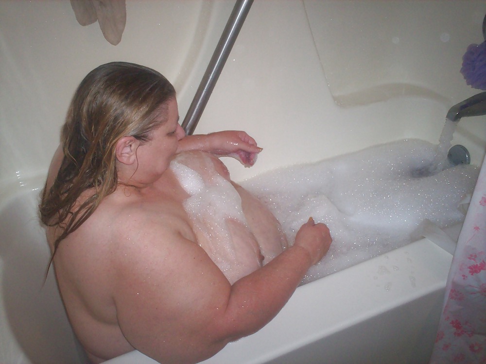 bubble bath pict gal