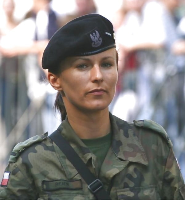 Polish Women Soldiers - 79 Photos 