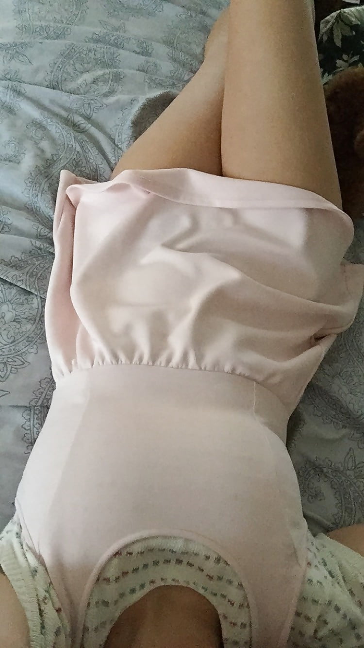 Cute Teen aka BabyBearAttack Selfies pict gal