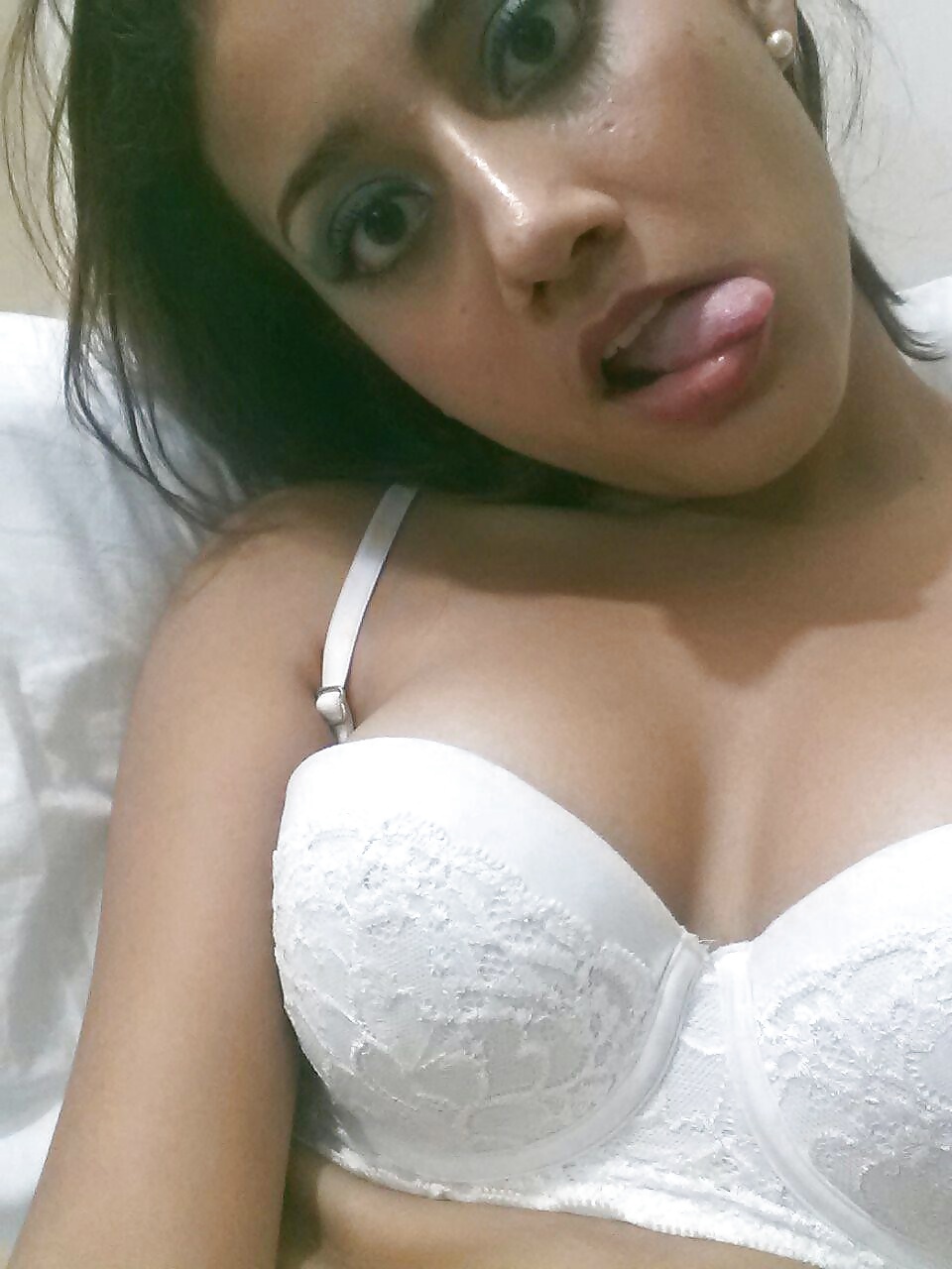 HOT NEW SEXY!! indian paki bengali arab teen exposed UK pict gal