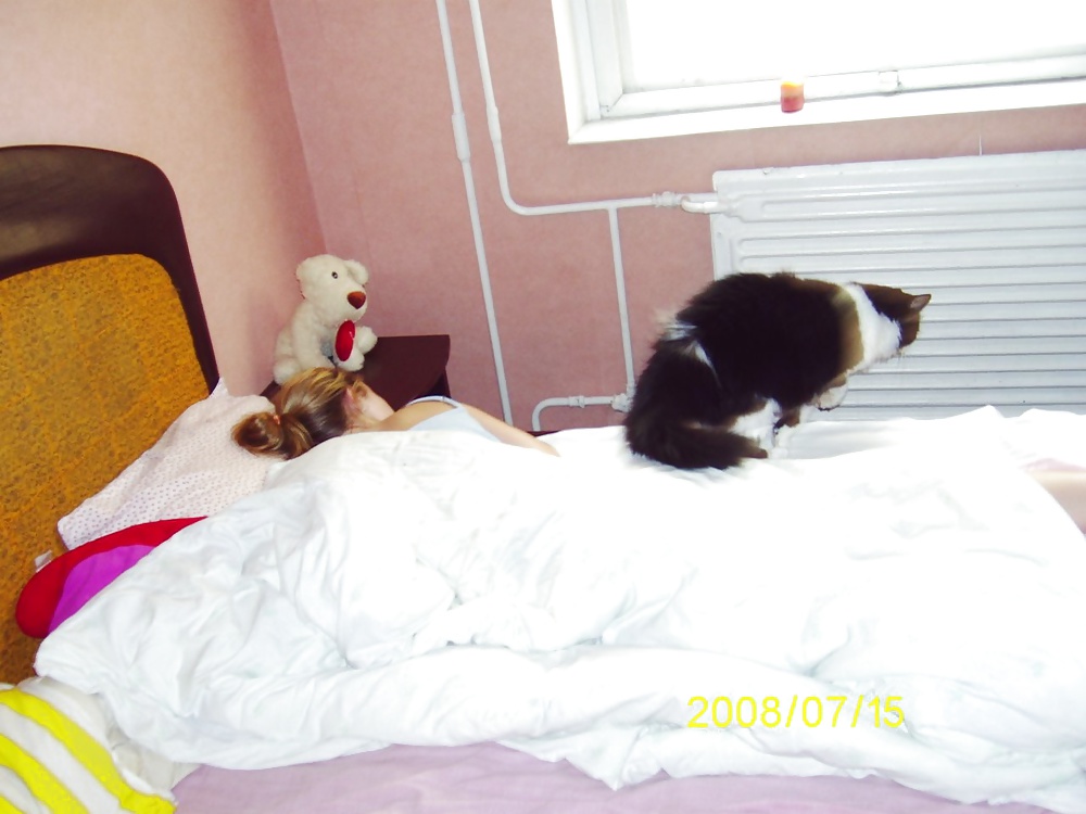 Young couple pict gal