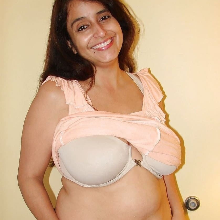 Desi assets - 61 Pics 