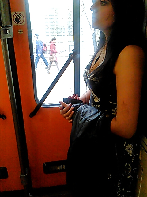 Voyeur - babes on transit pict gal