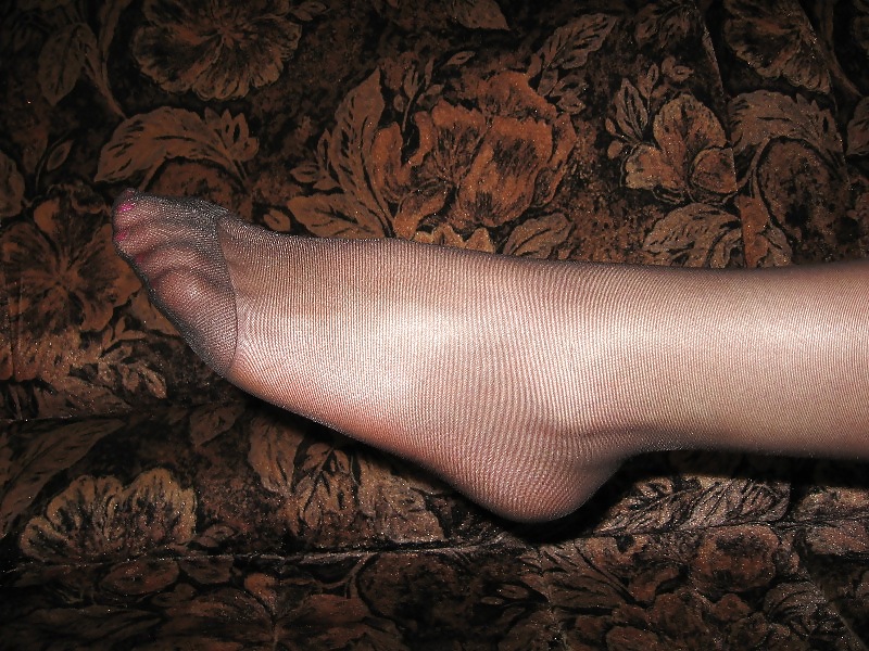 my wife's feet-i piedi di mia moglie 4 pict gal