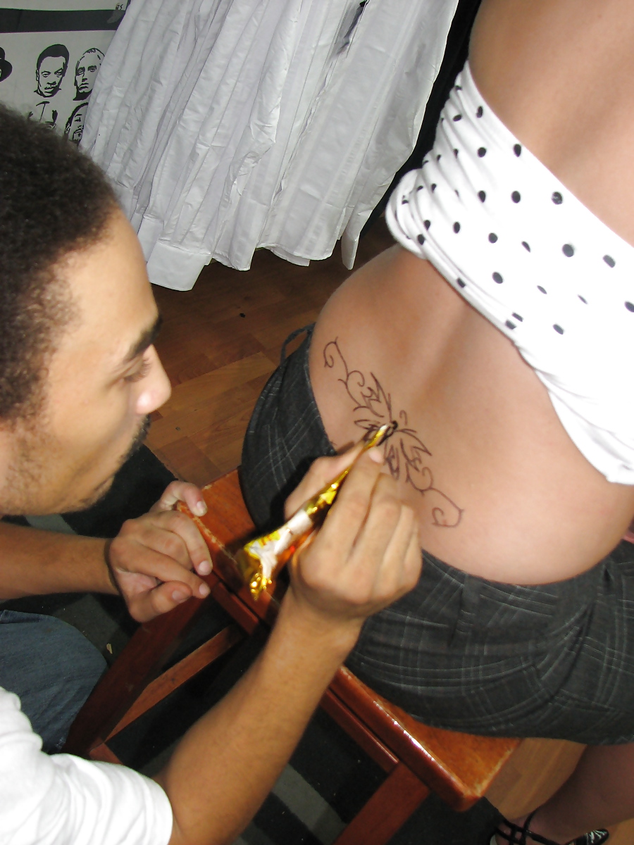 Getting Tattoo pict gal