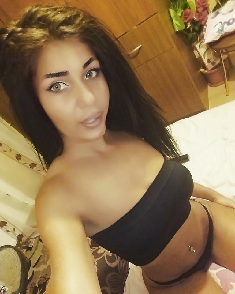 Romanian Teen Slut Cristina Teodora 2 pict gal