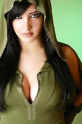 ARABIAN GIRLS - HOTTER AS HOT VI pict gal