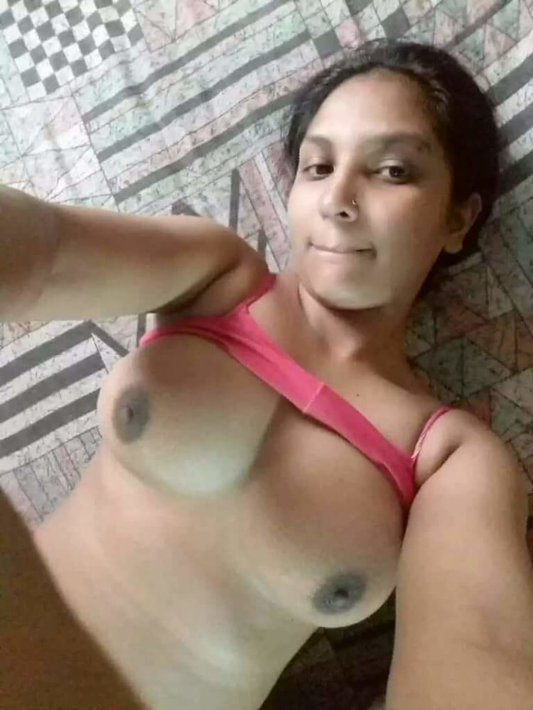 Booby girl selfy - 12 Photos 