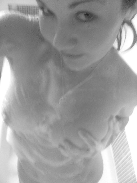 hottie black and white self pics pict gal