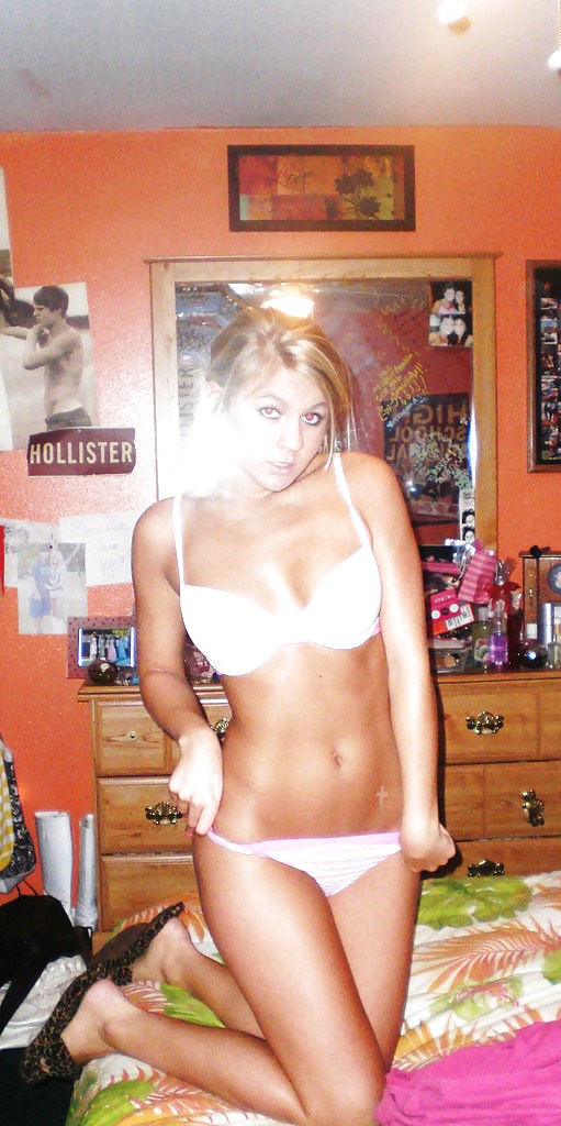 College girl posing naked. pict gal
