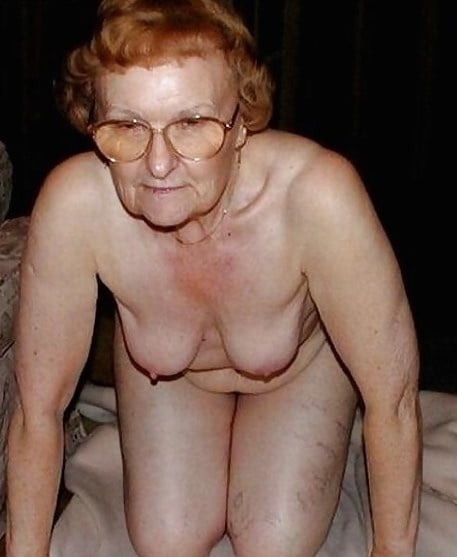 old slut granny jean showing her tits and cunt 2 pict gal