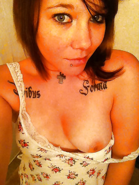 Young slut spread and gagged pict gal