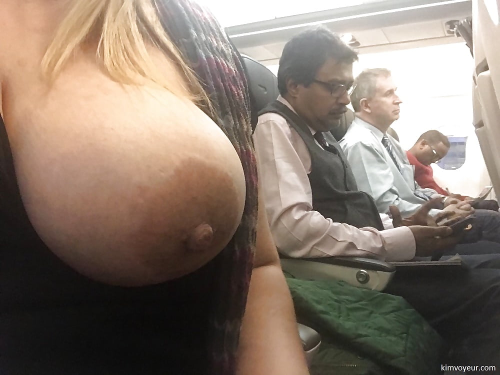 Flashing their wares! pict gal