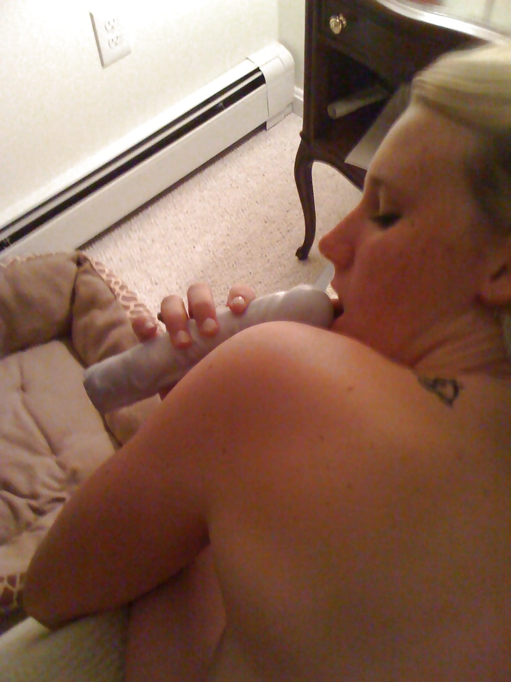 Un named Blonde Slut pict gal