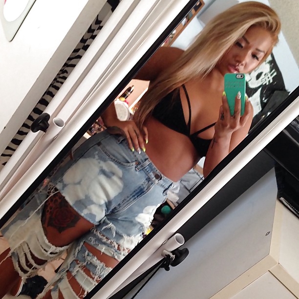 Asian Women 14 pict gal