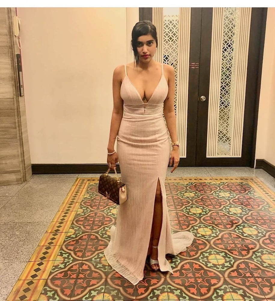 Raveena Patel- 16 Photos 