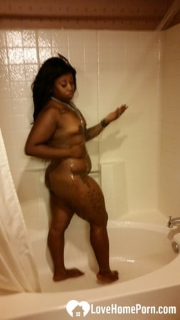 black honey gets recorded as she showers         