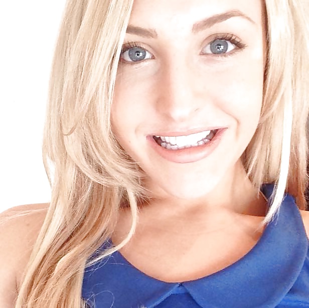 Heavenly bodied bimbo slut pict gal