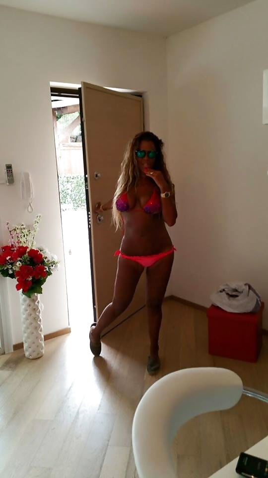 Italian MILF  Ada fb pict gal