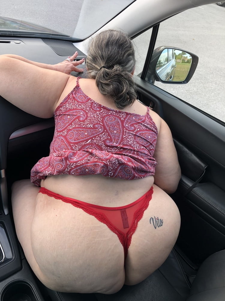 The ULTIMATE PAWG MILF - 16 Photos 