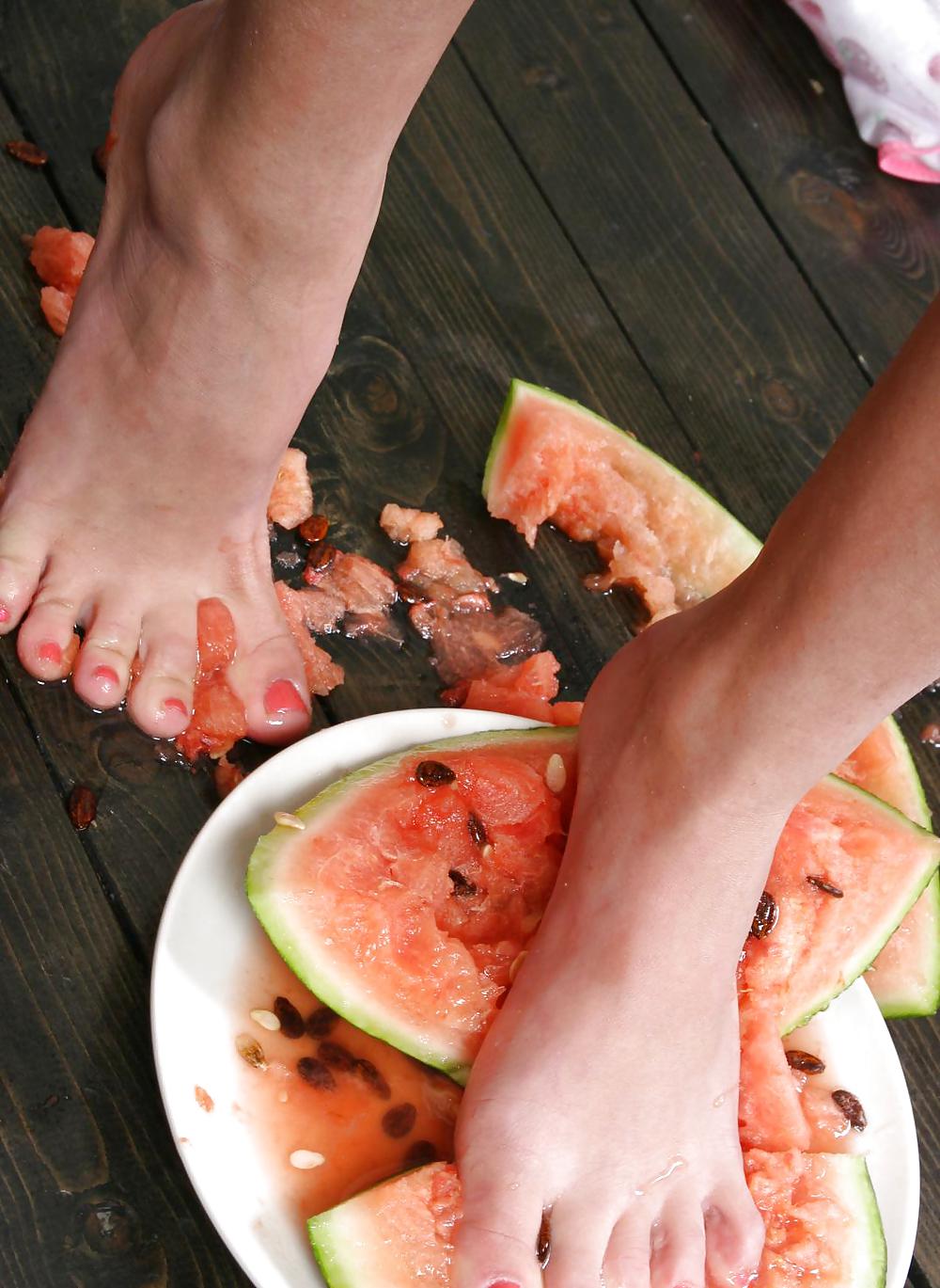 Cute Christina - Eating a watermelon pict gal