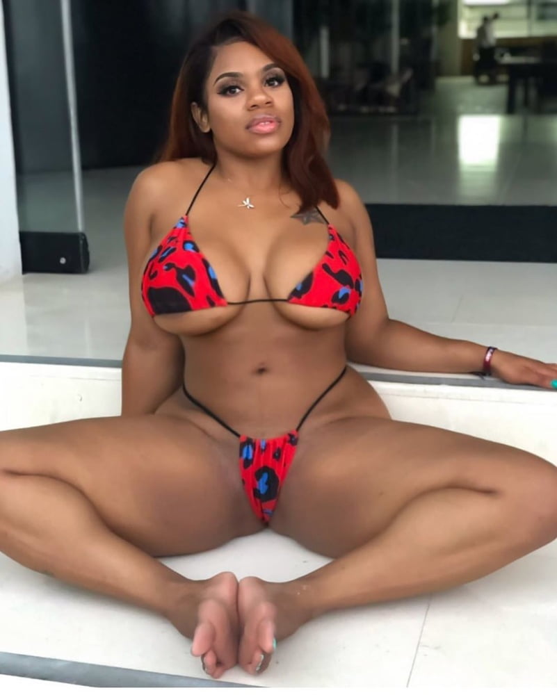 Dominique Chinn Leaked Nude Photos and Videos.