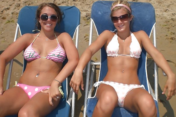 Sexy in Bikinis pict gal