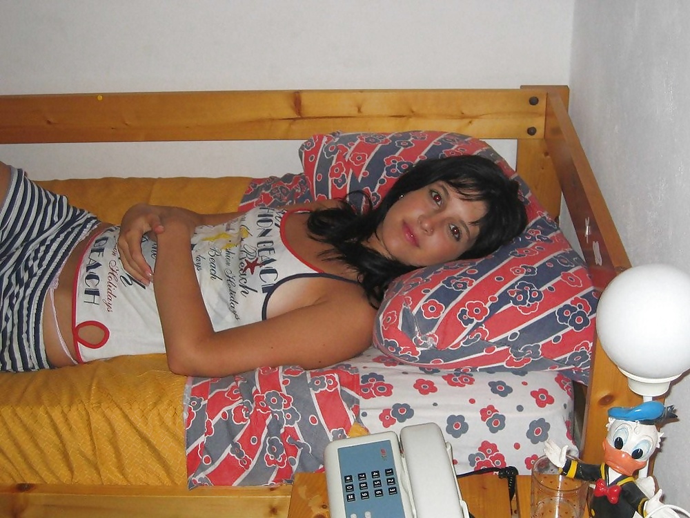 Self shot - Amateur girl #2 pict gal