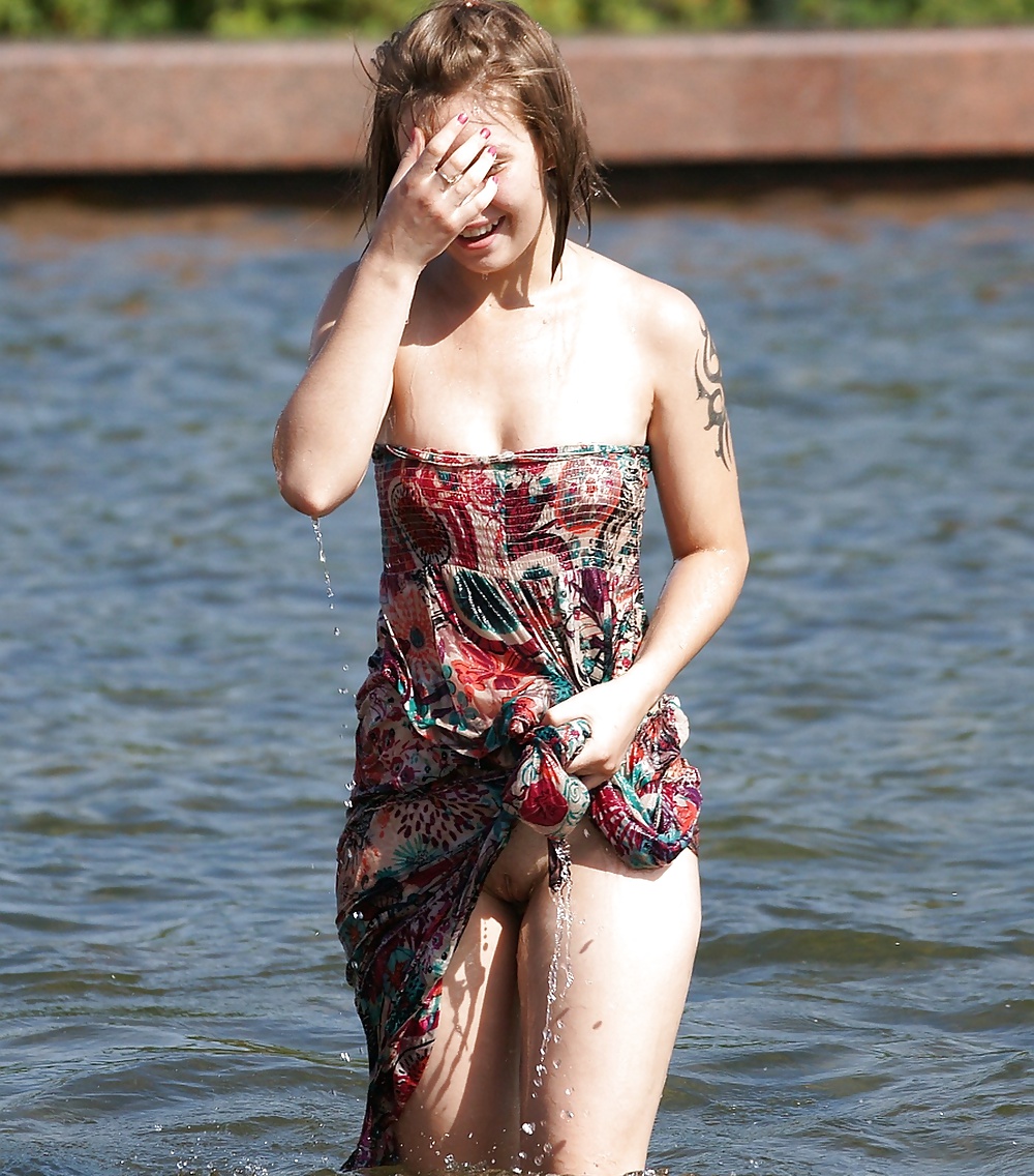 Flash your pussy pict gal