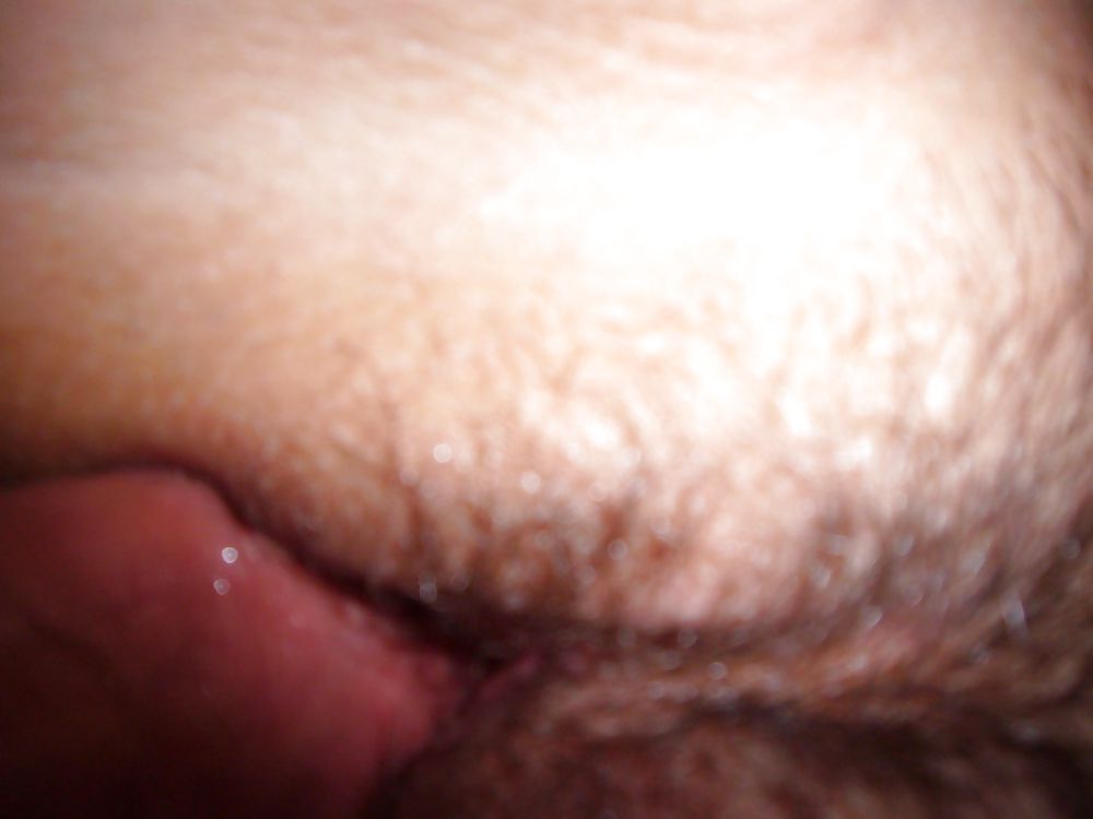 Cute amateur with good and bad close ups. pict gal
