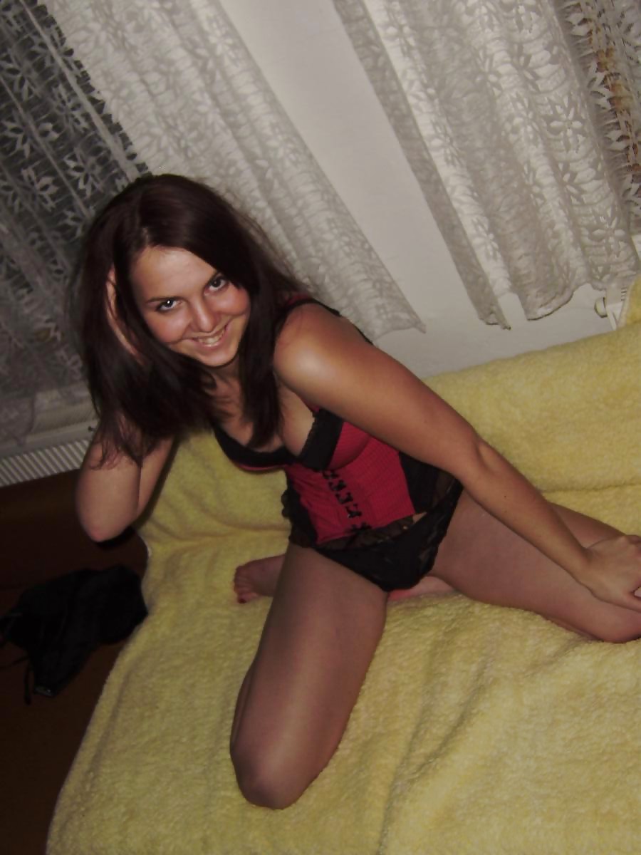 SILVIA - CUTE CZECH GIRL V pict gal