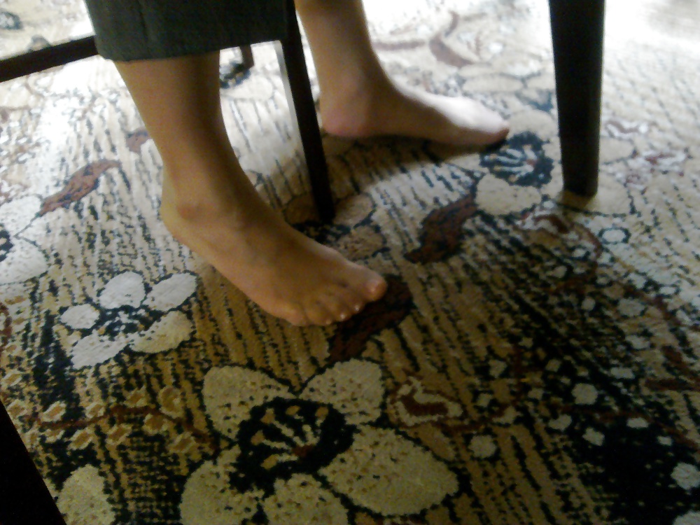 Feet Neighbour pict gal