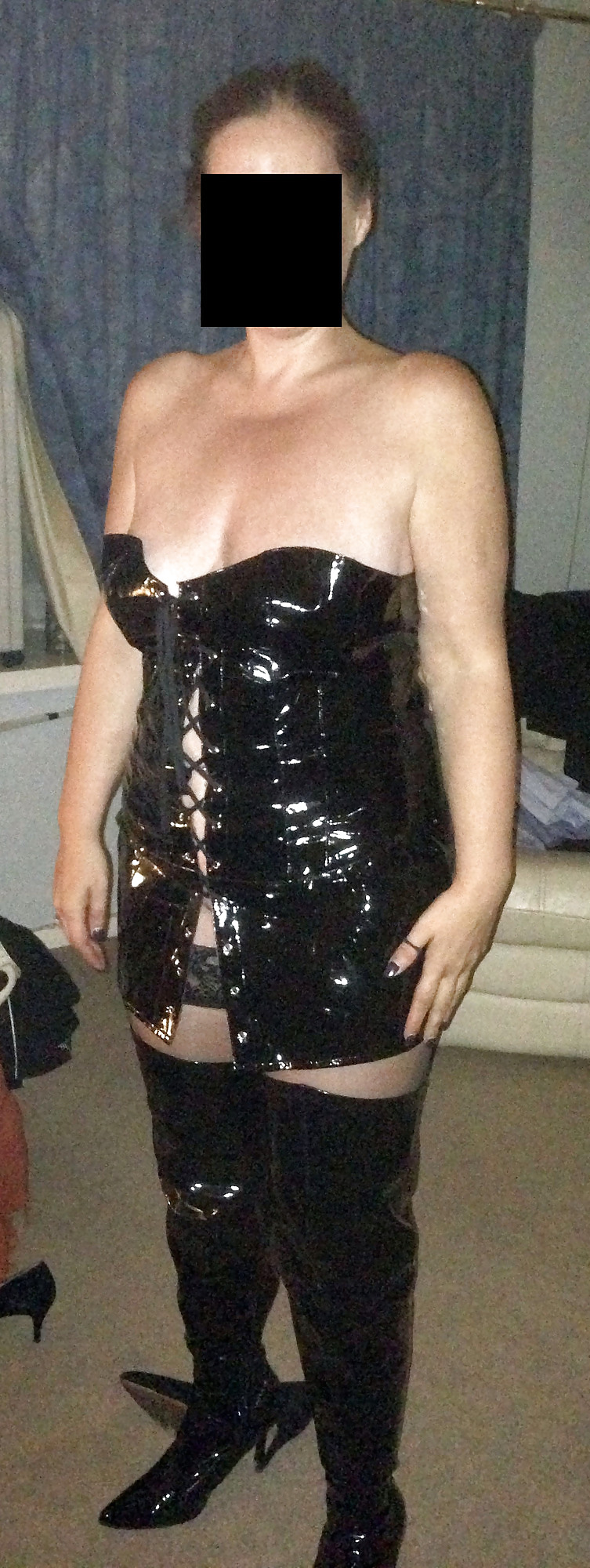 Getting ready for Club Decadence pict gal