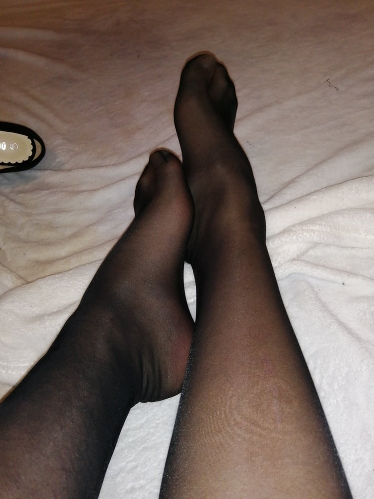 My feet in pantyhose - 4- - 24 Photos 