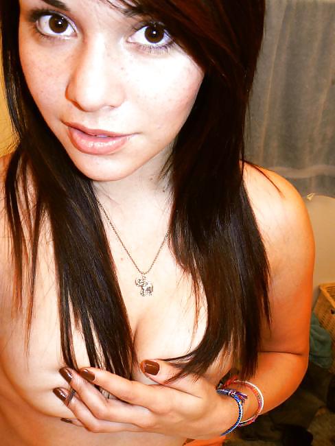 Amateur teen selfshot babe! pict gal