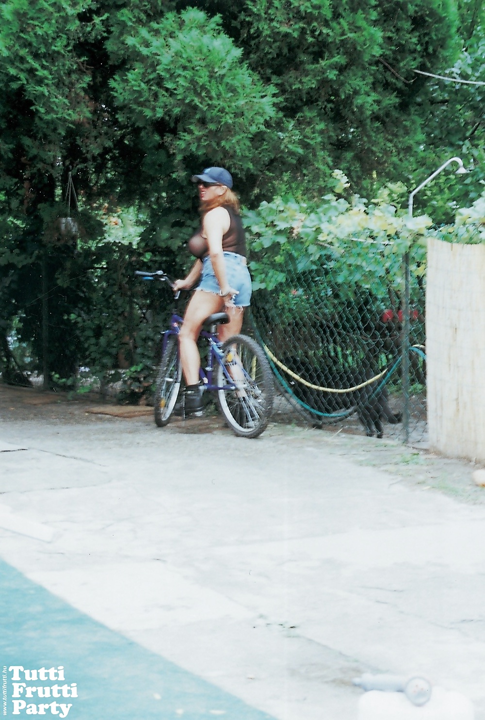 Sarolta Zalatnai AKA: Cini pict gal