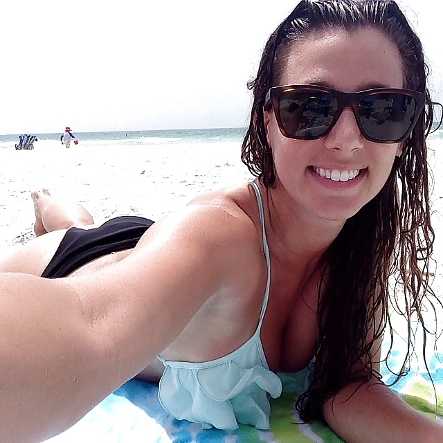 Lindsey Bell (YouTuber) pict gal