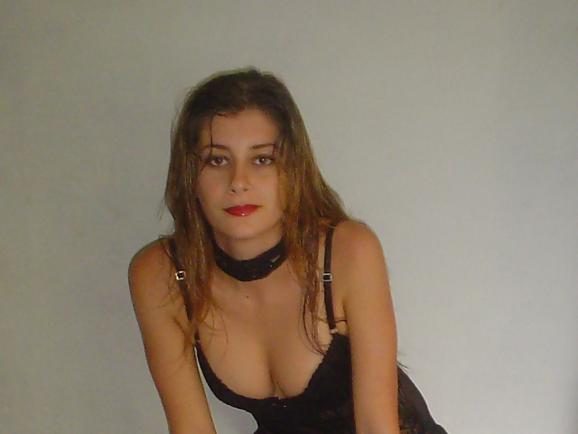 Little Dirty Veronique Suce pict gal